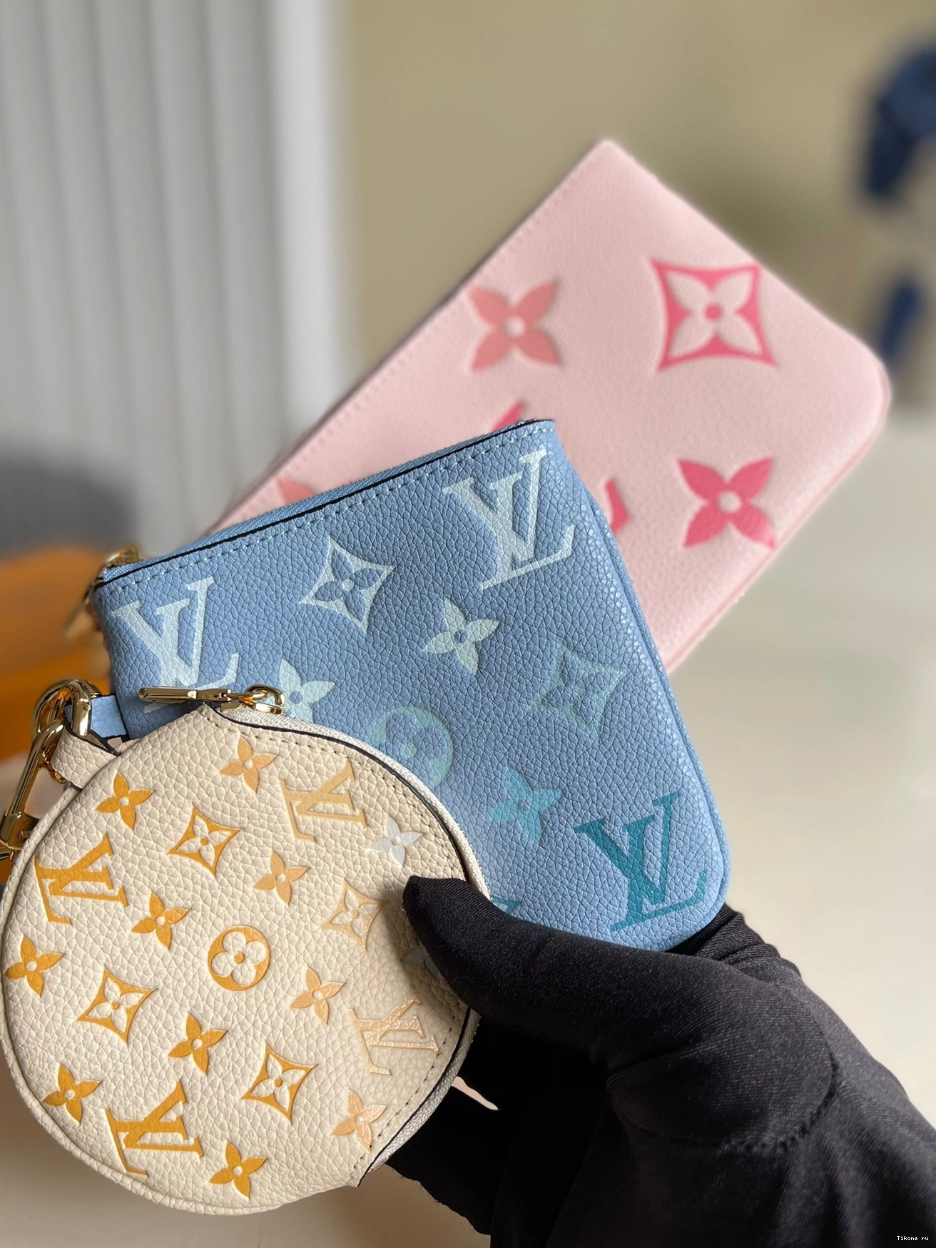 Affordable VUITTON NTRIO LOUIS POUCH 0713
